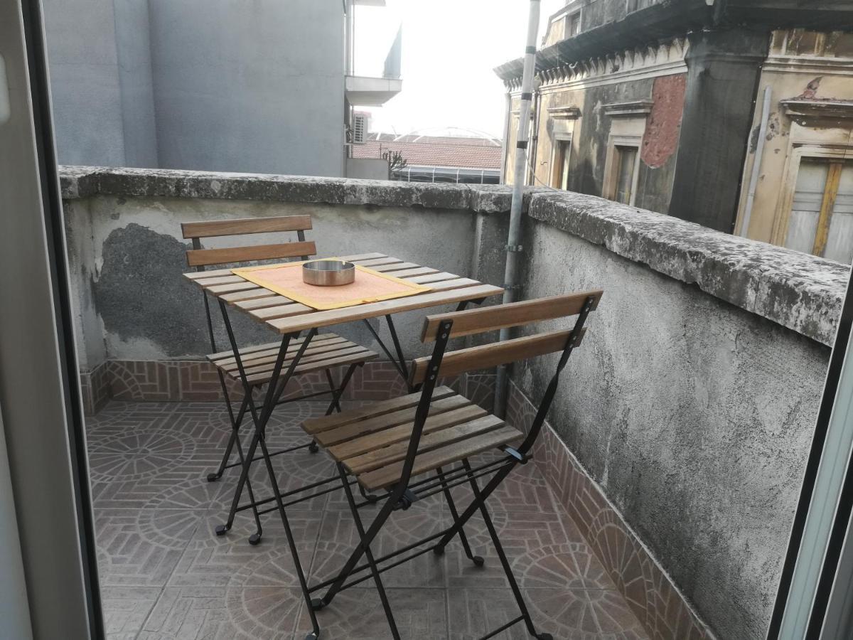 カターニアLa Terrazza Sul Centroアパートメント エクステリア 写真