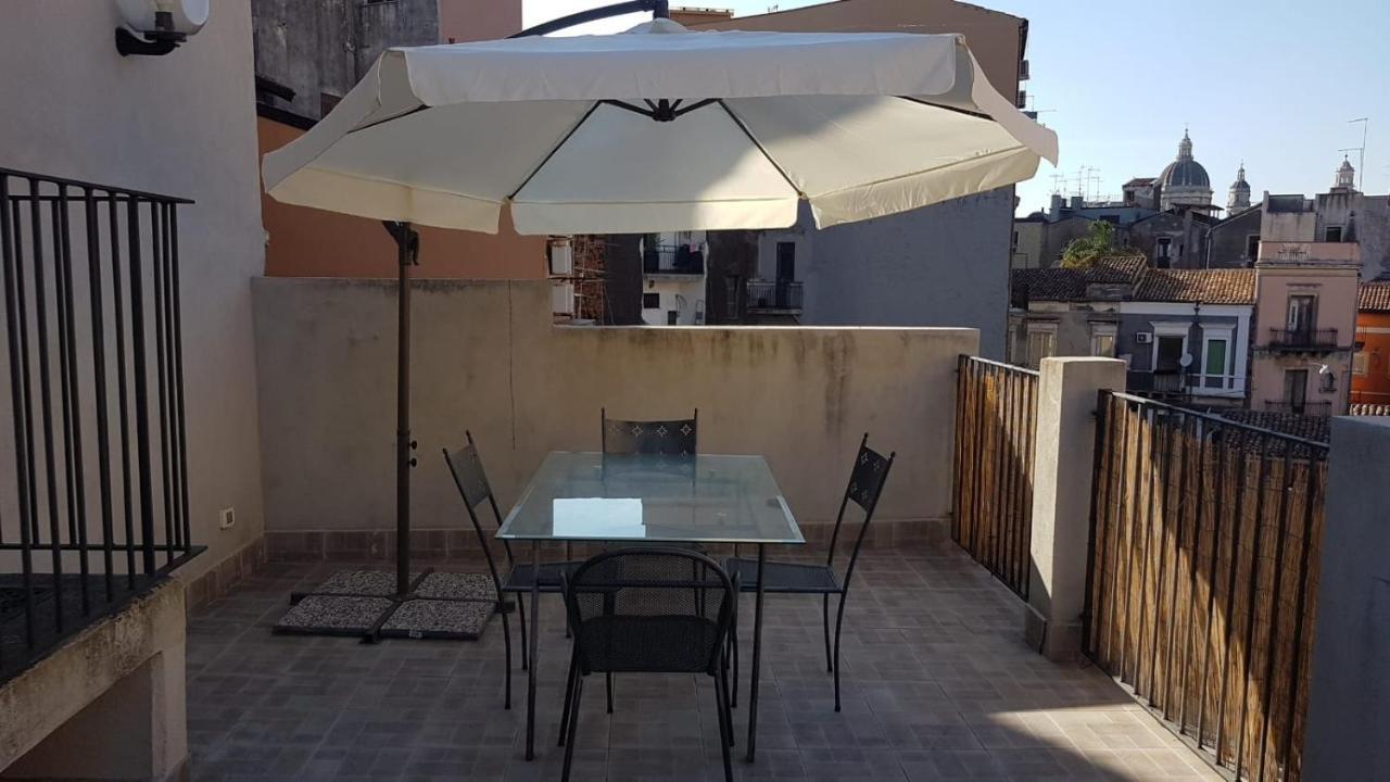 カターニアLa Terrazza Sul Centroアパートメント エクステリア 写真