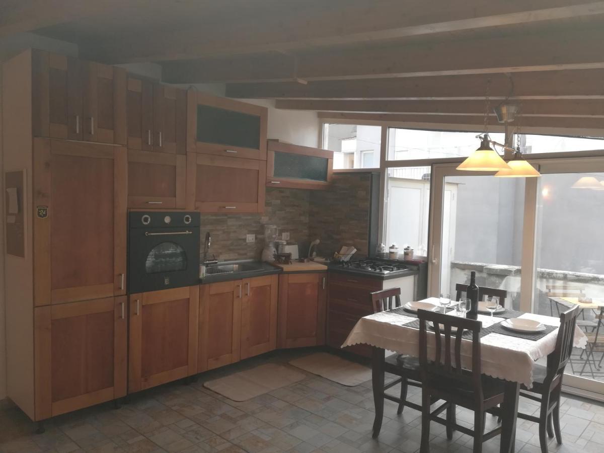 カターニアLa Terrazza Sul Centroアパートメント エクステリア 写真