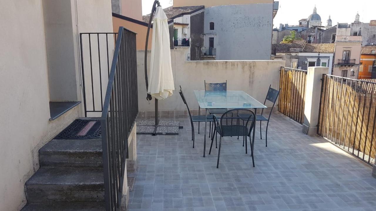 カターニアLa Terrazza Sul Centroアパートメント エクステリア 写真