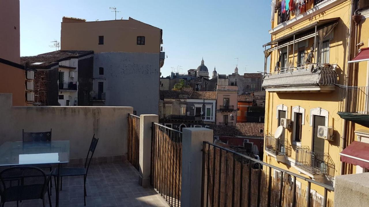 カターニアLa Terrazza Sul Centroアパートメント エクステリア 写真